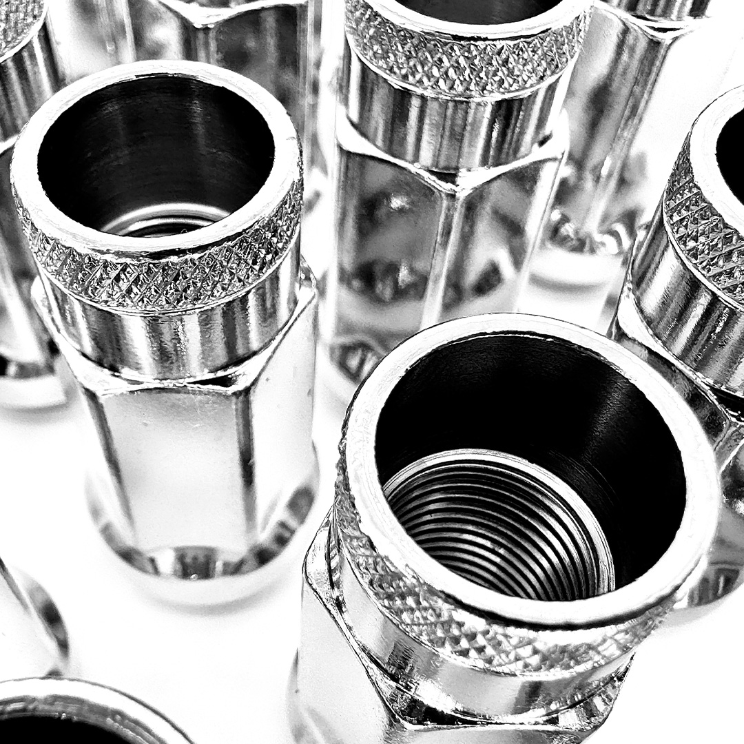 chrome plated wheel lug nuts made from 10b21 steel 14mm x 1 point 5