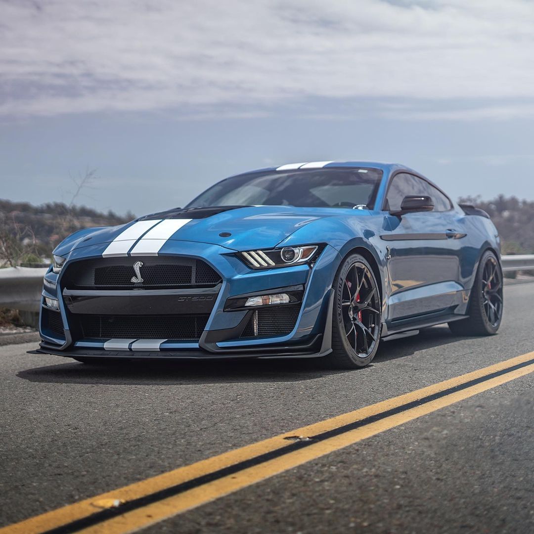 2020 Shelby GT500 sporting the Project 6GR 10-TEN wheels / fitment ...