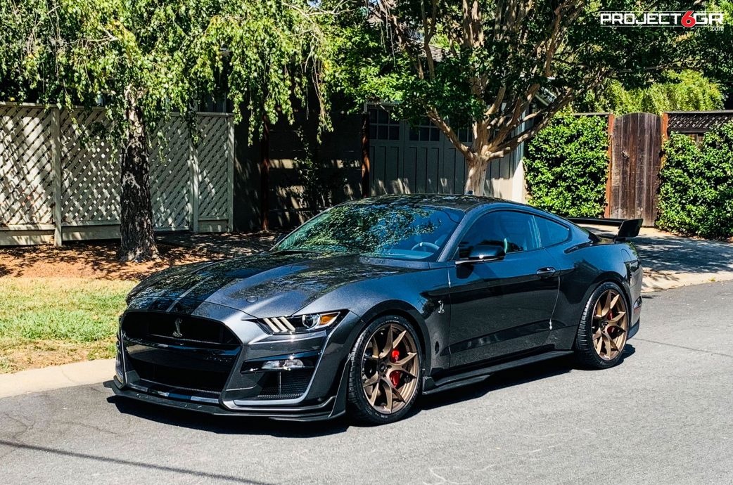 2020 Shelby GT500 sporting the Project 6GR 10-TEN wheels / fitment available for the Shelby GT500 / Carbon Fiber package