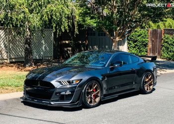 2020 Shelby GT500 sporting the Project 6GR 10-TEN wheels / fitment available for the Shelby GT500 / Carbon Fiber package