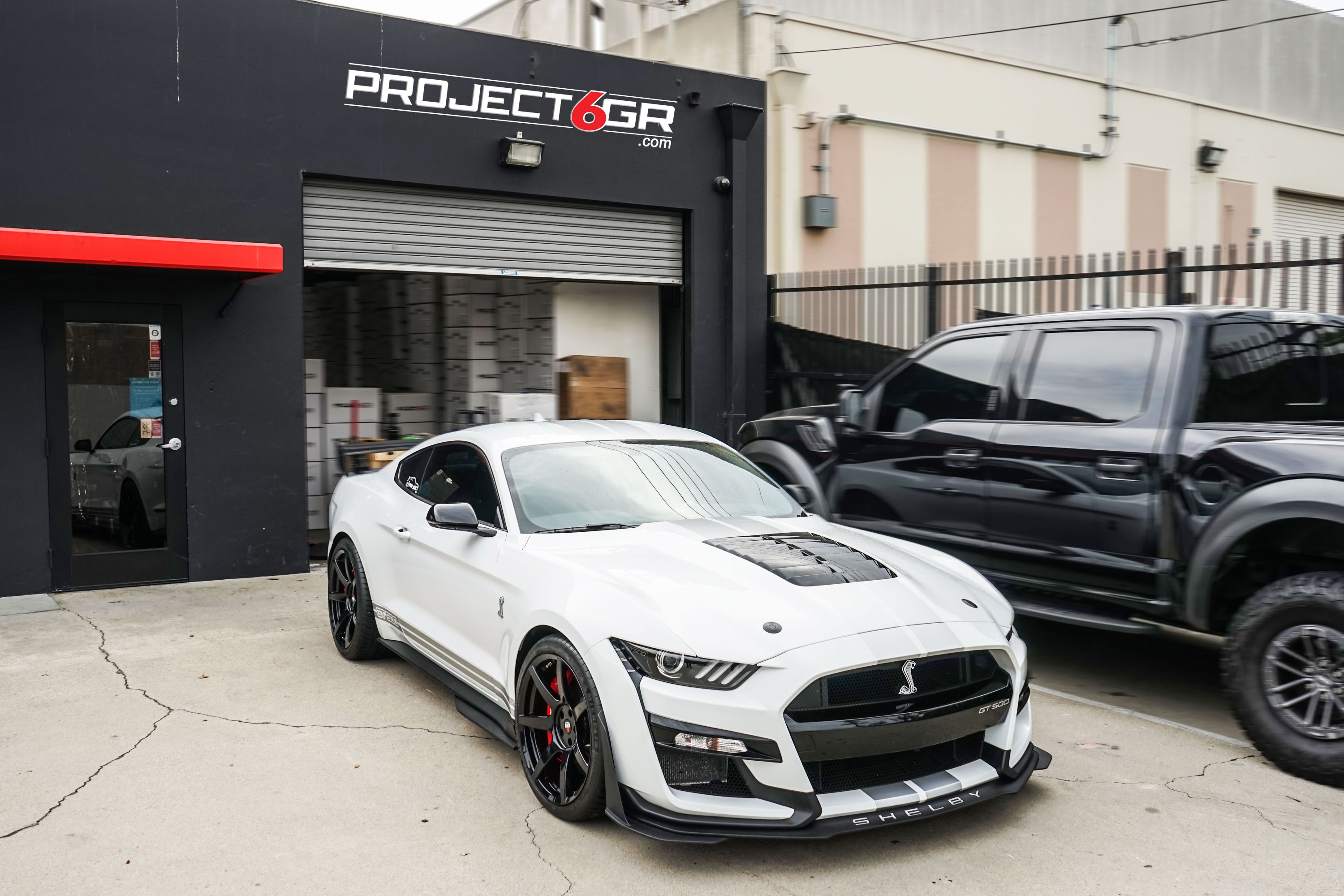 Oxford White Shelby GT500 completed with the Project 6GR 7-SEVEN