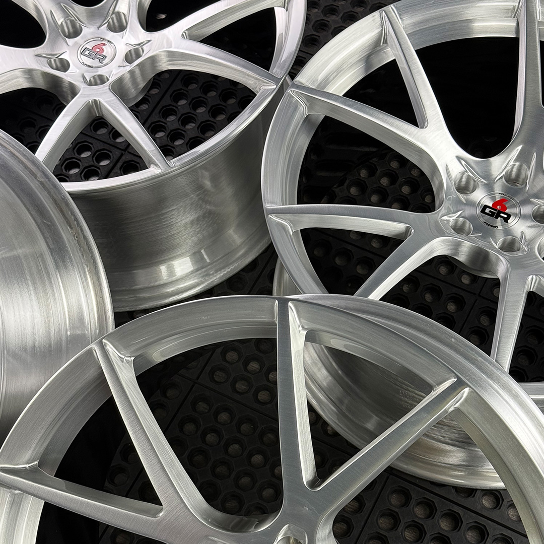 22 inch spun forged ten in brushed aluminum with gloss black barrels for g11 and g70 bmw 7 series