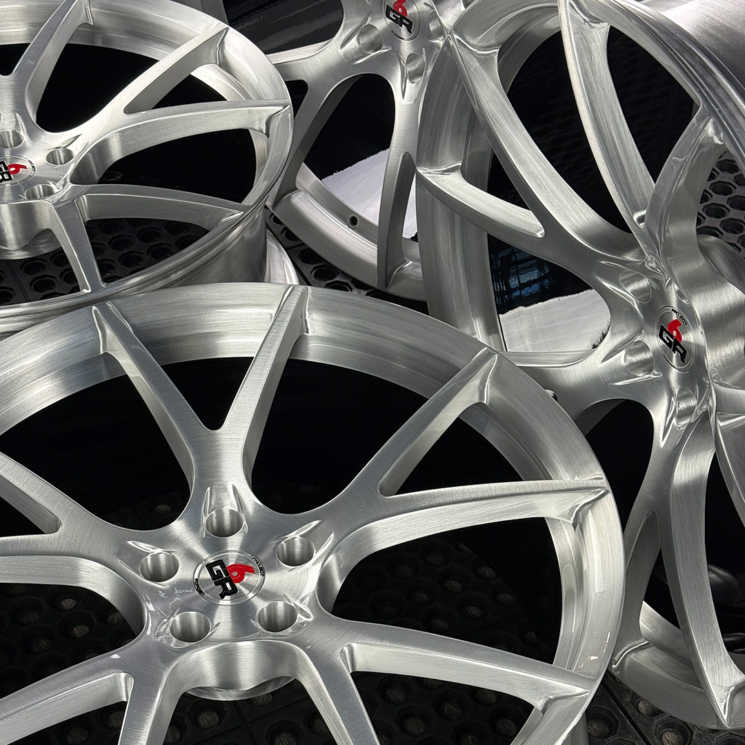 22 inch spun forged ten in brushed aluminum with gloss black barrels for g11 and g70 bmw 7 series