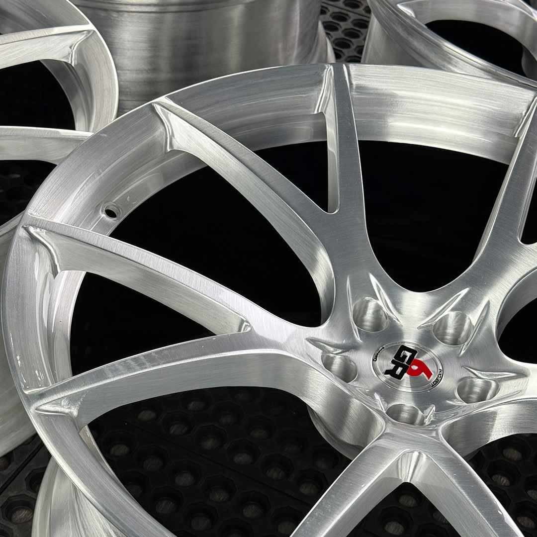 22 inch spun forged ten in brushed aluminum with gloss black barrels for g11 and g70 bmw 7 series