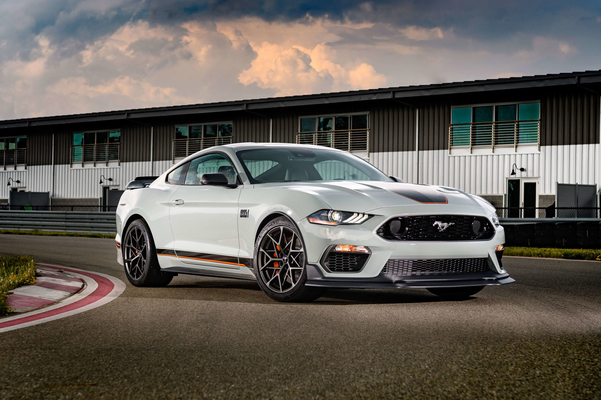 s550 ford mustang mach 1