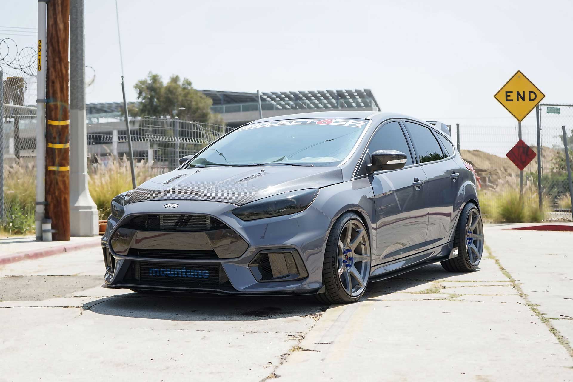 stealth gray ford focus rs with forged project 6gr wheels